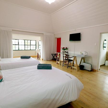 The Place Muizenberg Bed & Breakfast ภายนอก รูปภาพ